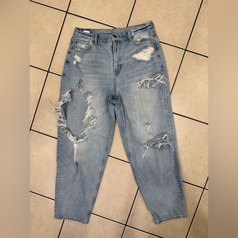 American Eagle relaxed Mom jeans size 10R